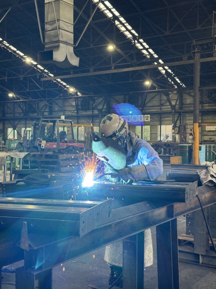 働く社員　イメージ